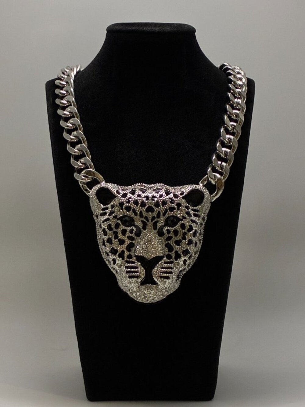 Chunky Silver Leopard Face Curb Chain Statement Necklace Heart Clasp